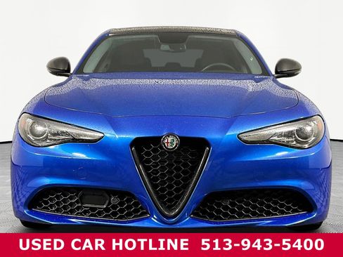 Used 2019 Alfa Romeo Giulia Ti w/ Nero Edizione RWD image 2