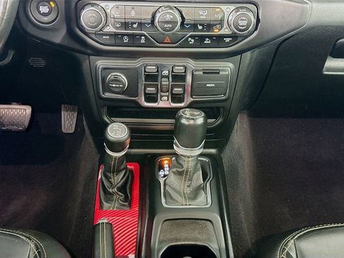 Used 2021 Jeep Wrangler Unlimited Sahara image 36