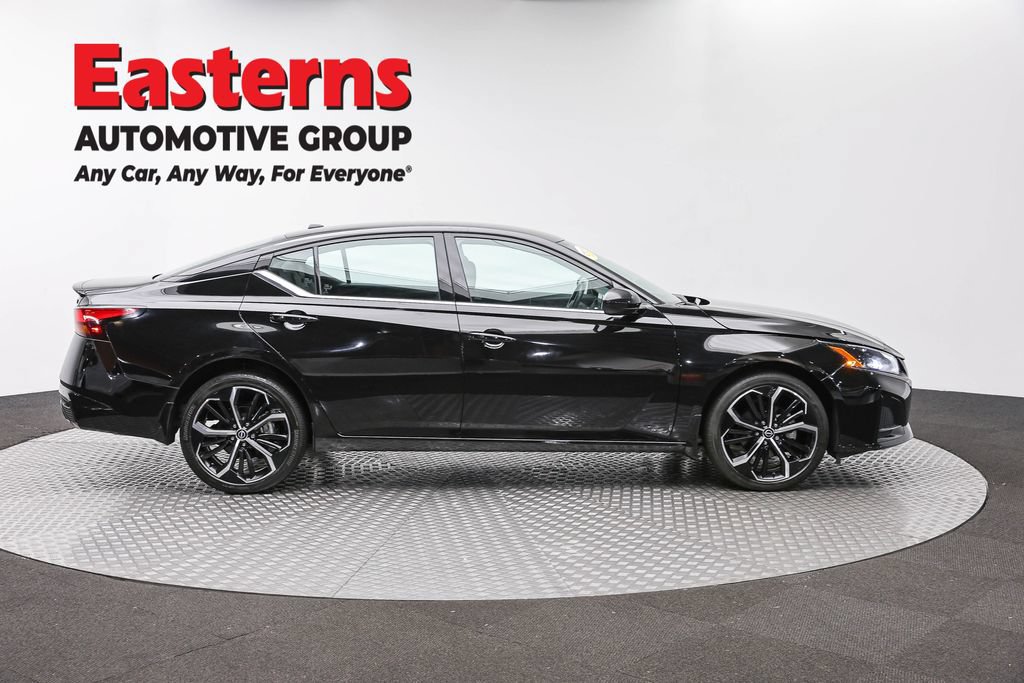 Used 2023 Nissan Altima 2.5 SR AWD/4WD image 6