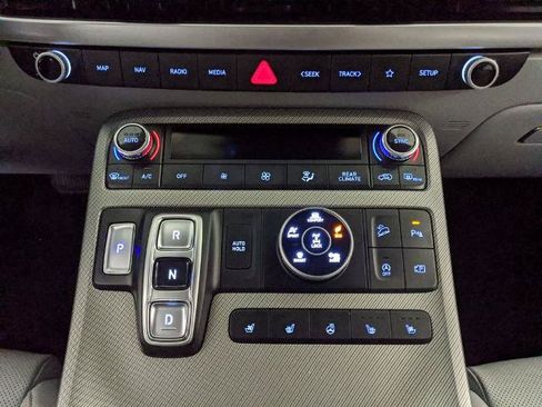Used 2024 Hyundai Palisade SEL w/ Premium Package AWD/4WD image 9