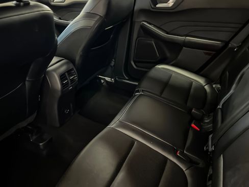 Used 2022 Ford Escape SEL image 12