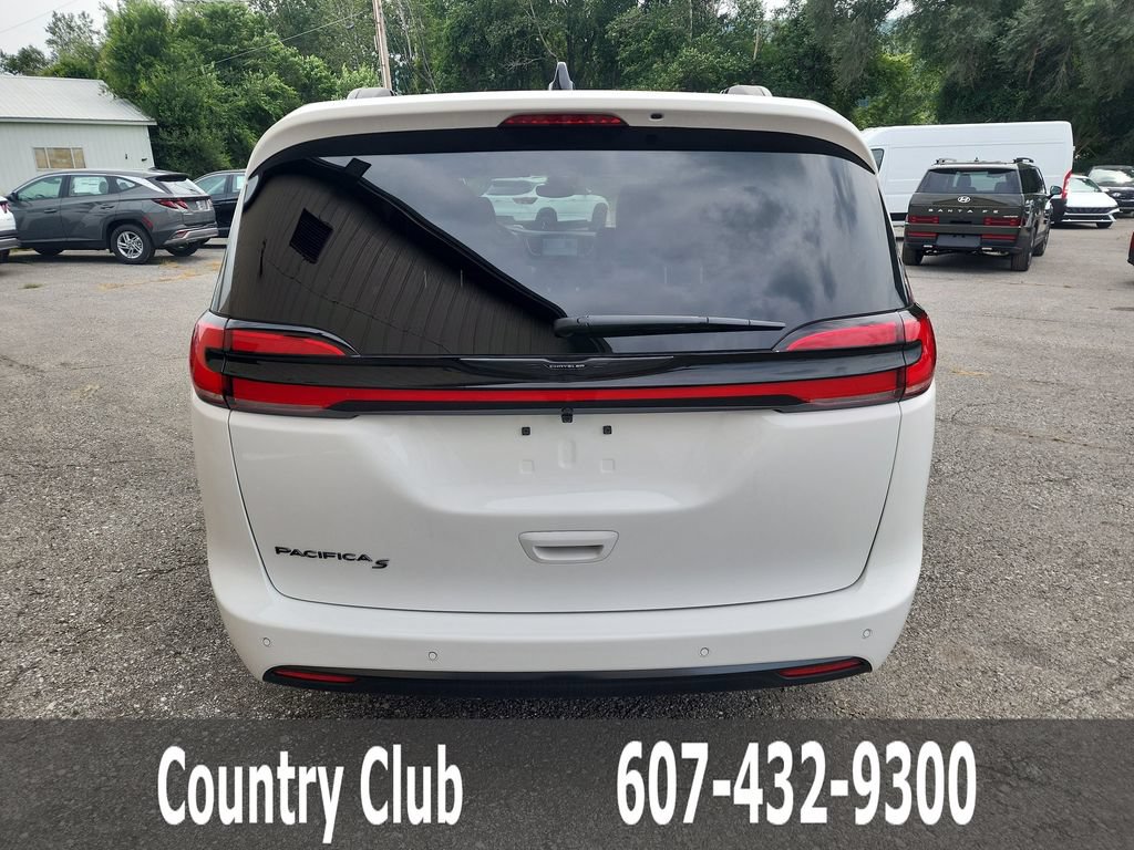 New 2026 Chrysler Pacifica Select w/ S Appearance Package FWD image 7