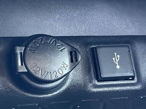 Used 2020 Toyota RAV4 XLE FWD image 20