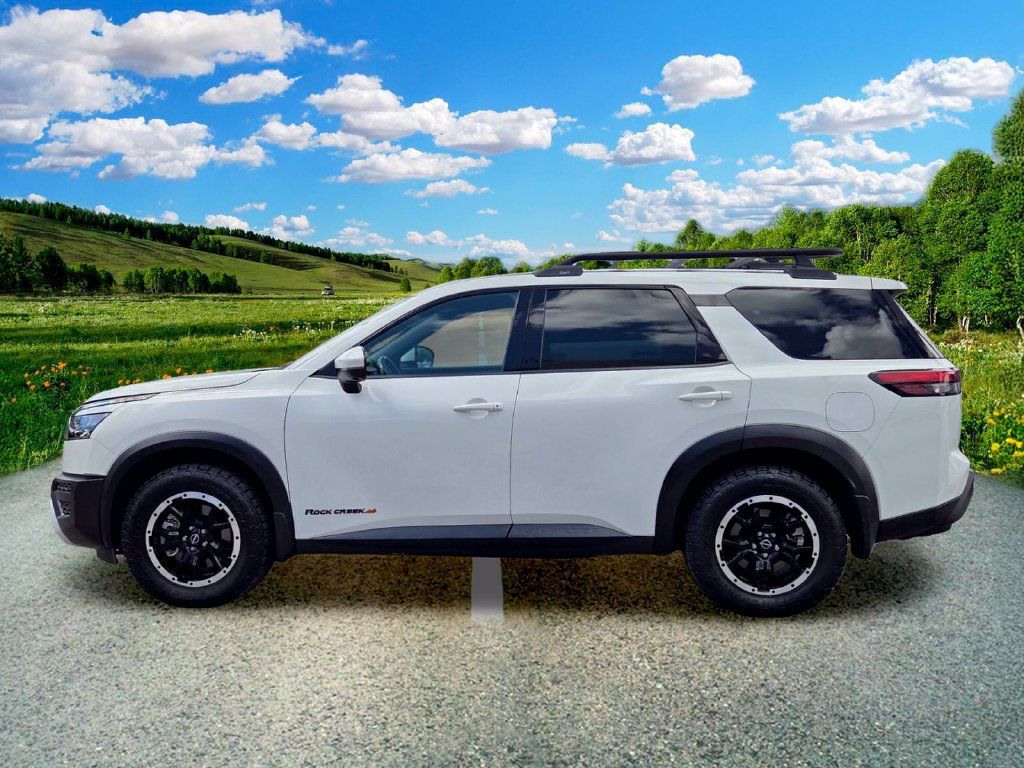 Used 2024 Nissan Pathfinder Rock Creek AWD/4WD image 3