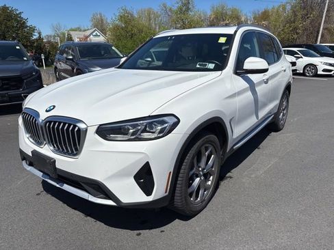 Used 2022 BMW X3 xDrive30i w/ Premium Package AWD/4WD image 2