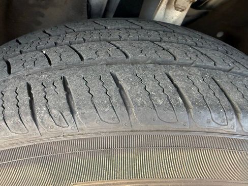 Used 2020 Jeep Grand Cherokee Laredo image 24