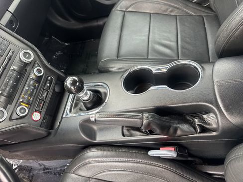 Used 2017 Ford Mustang Coupe RWD image 20