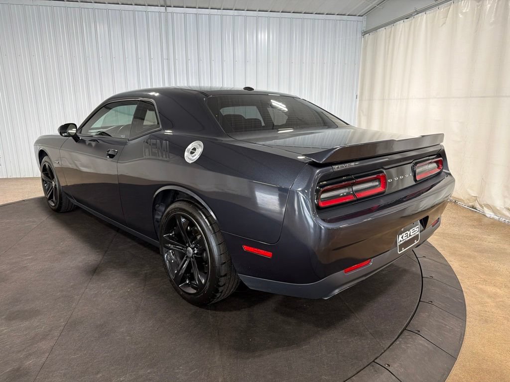 Used 2017 Dodge Challenger R/T RWD image 6