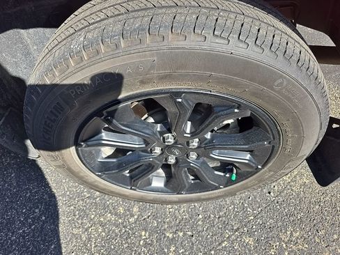 Used 2023 Ford Maverick Lariat w/ Lariat Luxury Package image 16