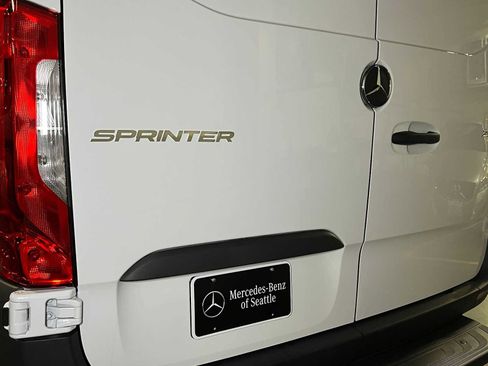 Used 2026 Mercedes-Benz Sprinter 2500 image 15