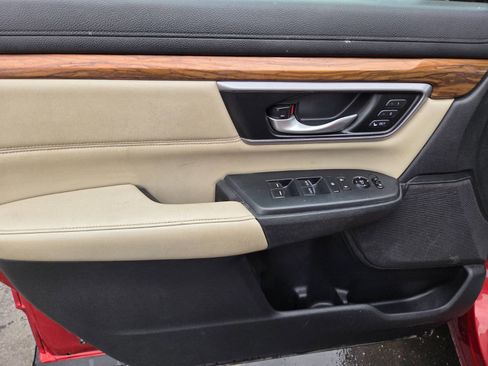 Used 2017 Honda CR-V Touring image 8