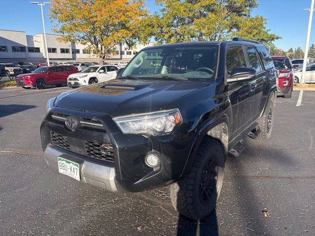 Used 2020 Toyota 4Runner TRD Off-Road Premium AWD/4WD image 3