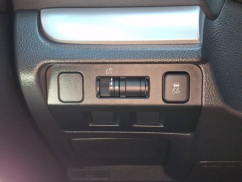 Used 2017 Subaru Crosstrek 2.0i Premium image 22