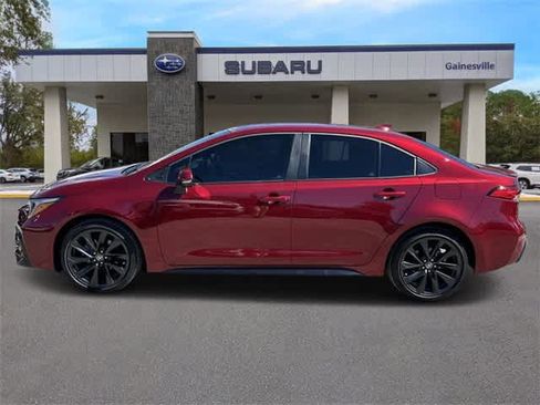 Used 2023 Toyota Corolla SE image 3