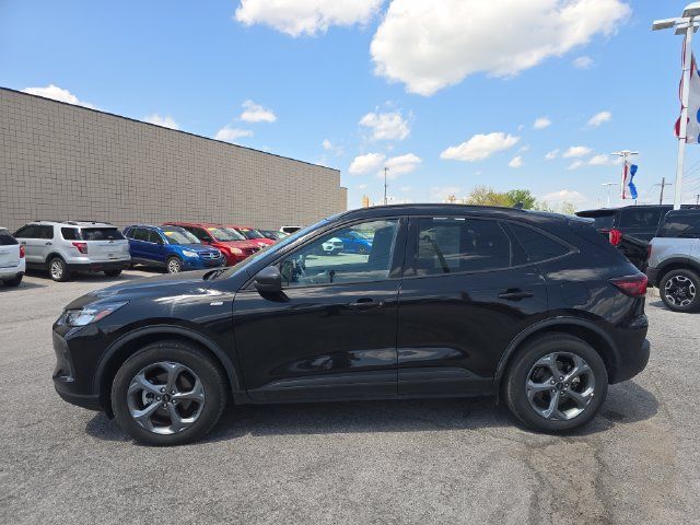 Certified 2025 Ford Escape ST-Line AWD/4WD image 8