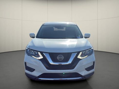 Used 2020 Nissan Rogue S FWD image 2