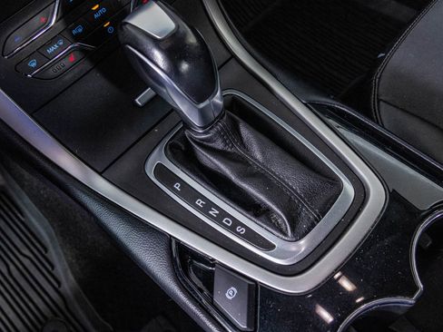 Used 2018 Ford Edge SEL w/ Equipment Group 201A image 26