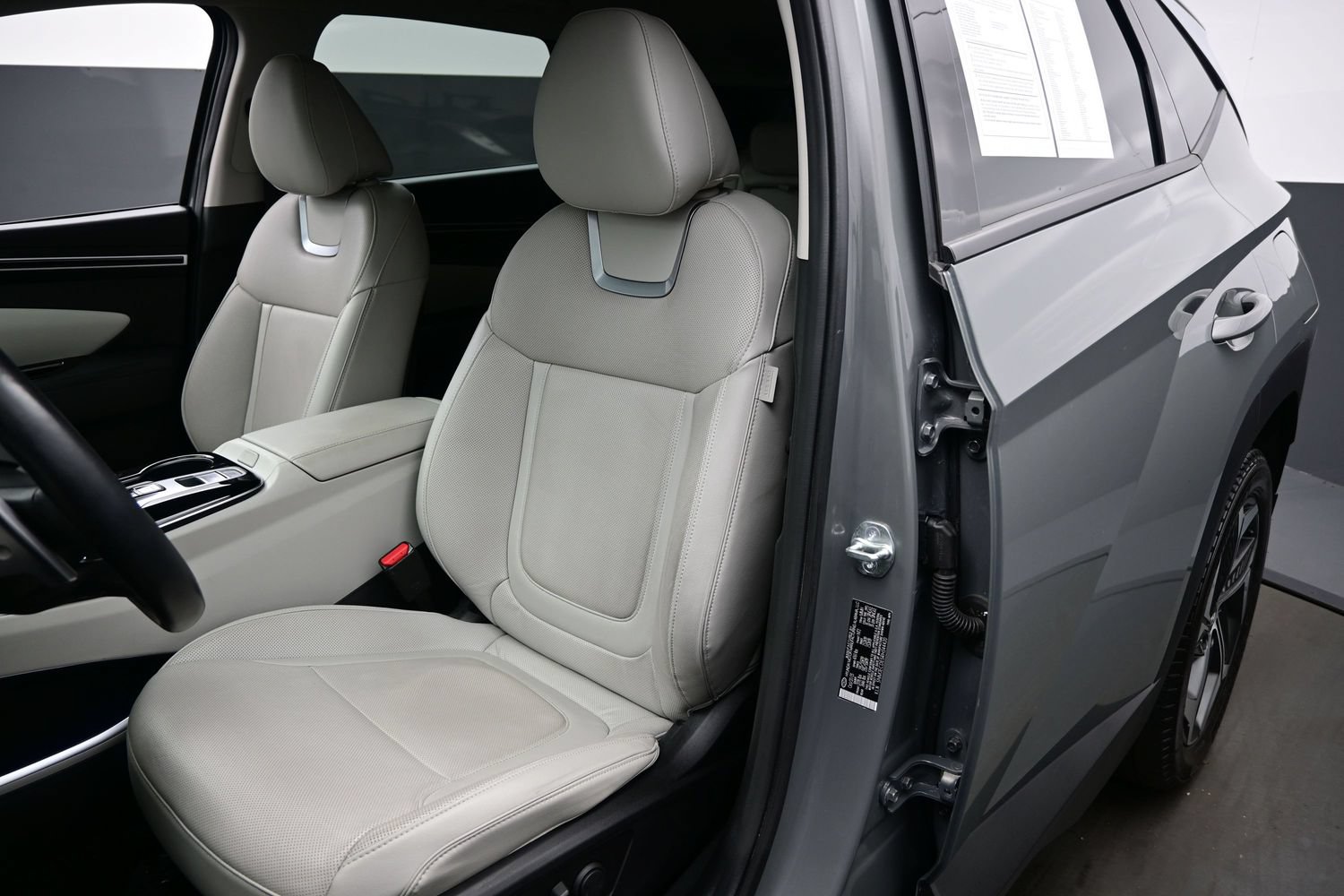 Certified 2024 Hyundai Tucson Limited AWD/4WD image 12