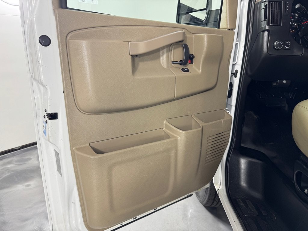 Used 2019 Chevrolet Express 2500 w/ Driver Convenience Package RWD image 11
