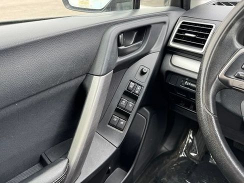 Used 2016 Subaru Forester 2.5i Premium w/ All-Weather Package AWD/4WD image 30