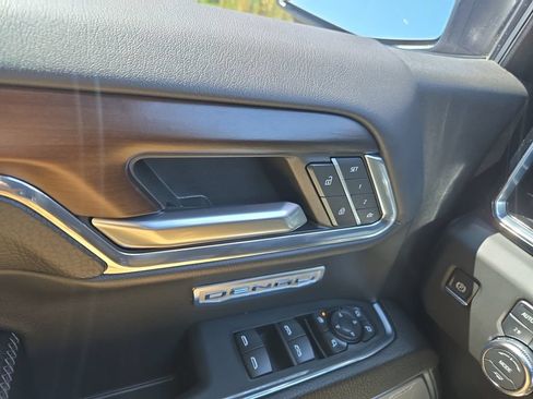 Used 2024 GMC Sierra 1500 Denali AWD/4WD image 24