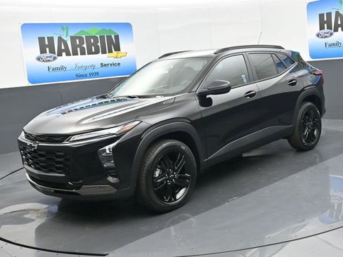 New 2026 Chevrolet Trax ACTIV w/ Driver Confidence Package image 1