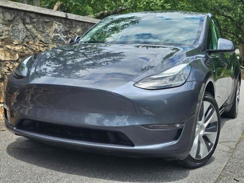 Used 2023 Tesla Model Y Long Range AWD/4WD image 77