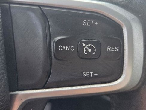 Used 2020 RAM 1500 Big Horn AWD/4WD image 19