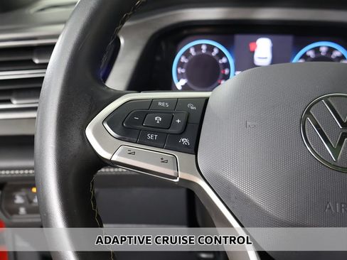 Used 2024 Volkswagen Atlas Cross Sport SE AWD/4WD image 4