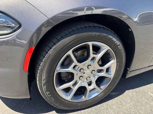 Used 2017 Dodge Charger SE w/ Power Sunroof Group AWD/4WD image 9