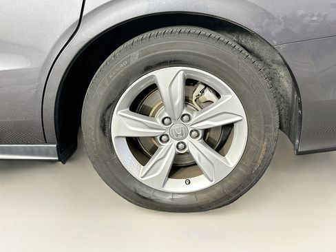 Used 2019 Honda Odyssey EX-L image 11