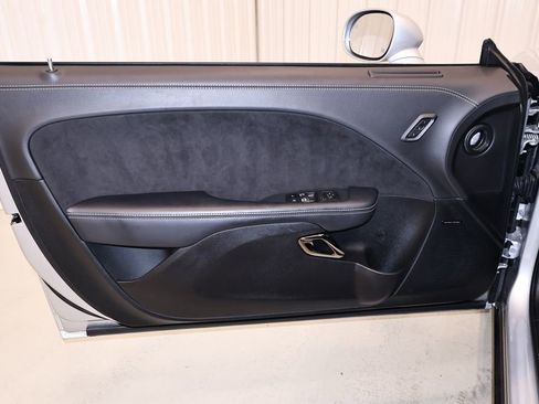Used 2022 Dodge Challenger SRT Hellcat w/ Plus Package RWD image 11