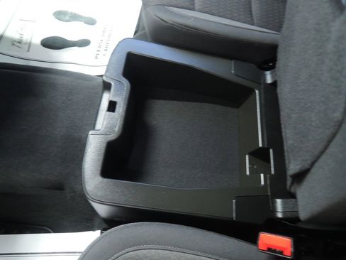 Used 2025 Chevrolet Silverado 1500 LT image 24