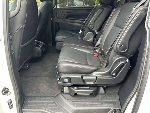 Used 2025 Honda Odyssey Sport-L image 13