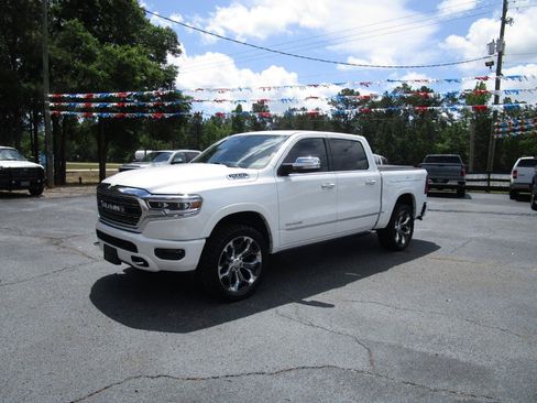 Used 2019 RAM 1500 Limited AWD/4WD image 3