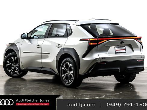 Used 2024 Toyota bZ4X FWD image 11