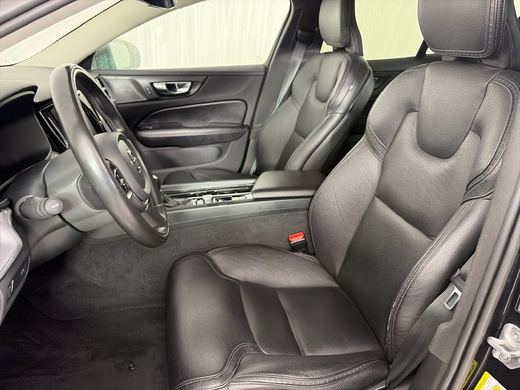 Used 2020 Volvo V60 T5 Cross Country AWD/4WD image 11