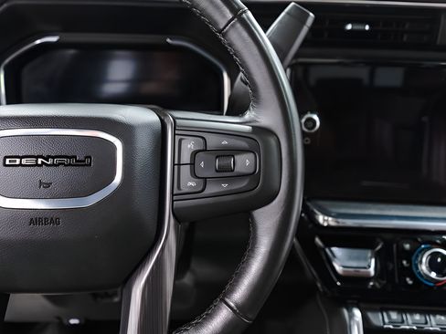 Used 2025 GMC Sierra 2500 Denali Ultimate AWD/4WD image 11