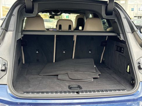 Used 2024 BMW iX xDrive50 w/ Premium Package AWD/4WD image 11