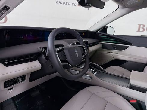 New 2026 Lincoln Nautilus Premier AWD/4WD image 10