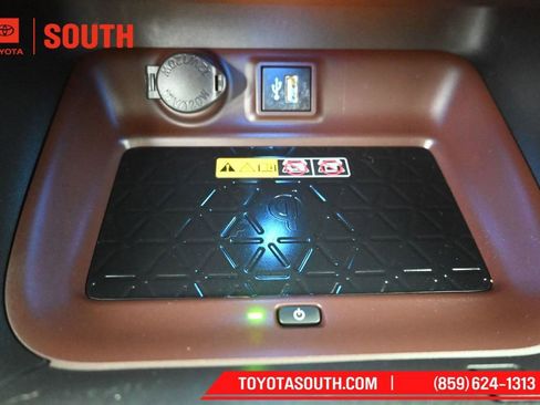 Used 2024 Toyota RAV4 Limited w/ Advanced Technology Package AWD/4WD image 20