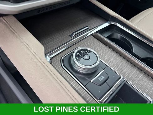 Used 2024 Ford Expedition Limited RWD image 17