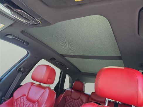 Used 2018 Audi SQ5 Premium Plus image 30