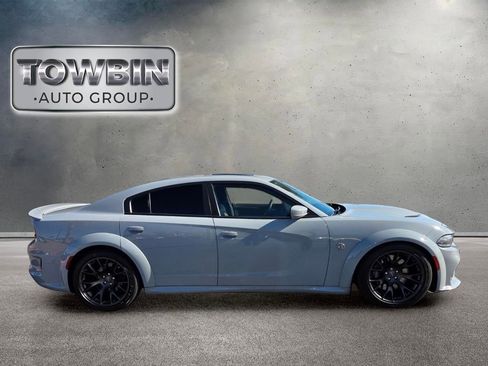 Used 2020 Dodge Charger SRT Hellcat w/ Carbon/Suede Interior Package RWD image 3