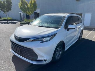 Used 2021 Toyota Sienna XLE FWD video 1