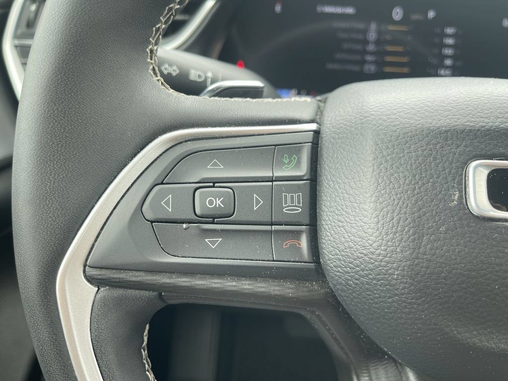 Used 2024 Jeep Grand Cherokee Altitude AWD/4WD image 20