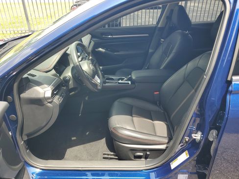 Certified 2024 Nissan Altima 2.5 SR FWD image 12