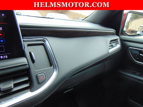 Used 2021 Chevrolet Tahoe LT w/ LT Signature Package image 32