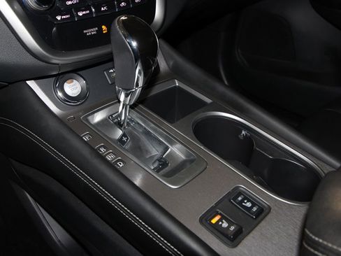 Used 2024 Nissan Murano SV w/ SV Midnight Edition Package image 16