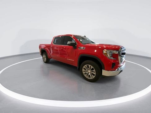 Used 2022 GMC Sierra 1500 SLE w/ Preferred Package image 2